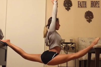 Video: Calisthenics Crazy Strength & Flexibility.