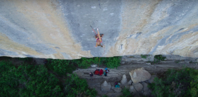Margo Hayes Becomes First Woman To Free Climb115 Foot 15.5a Cliff In France