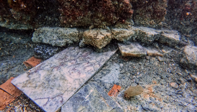 Archeologists In Italy Discovers Underwater 2,000-year-old Mosaic Floor