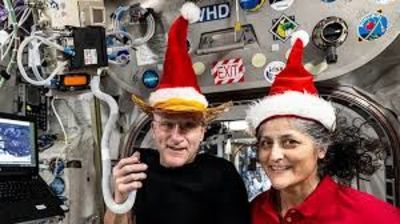 Astronauts Stranded On The Iss Sends Festive Greetings From Outer Space