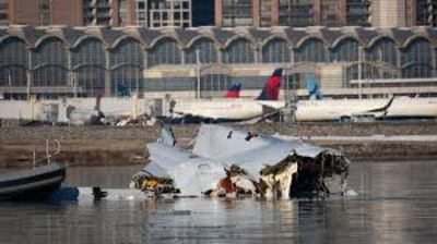 The Horror Discovered Underwater By Rescue Team Of American Airlines Crash
