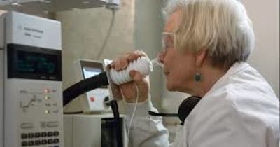 Woman Able To Identify Parkinsons Disease Now Helping To Pave Way For A Medical Breakthrough