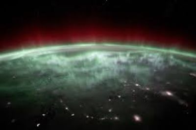 Photographed From The International Space Station, Astronaut Don Pettit Captures A Vivid Green Aurora
